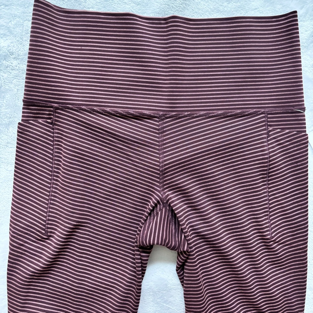ATHLETA Salutation Stash Pocket II Textured 7/8 Striped Burgundy Legging--NWT--S - Picture 8 of 16